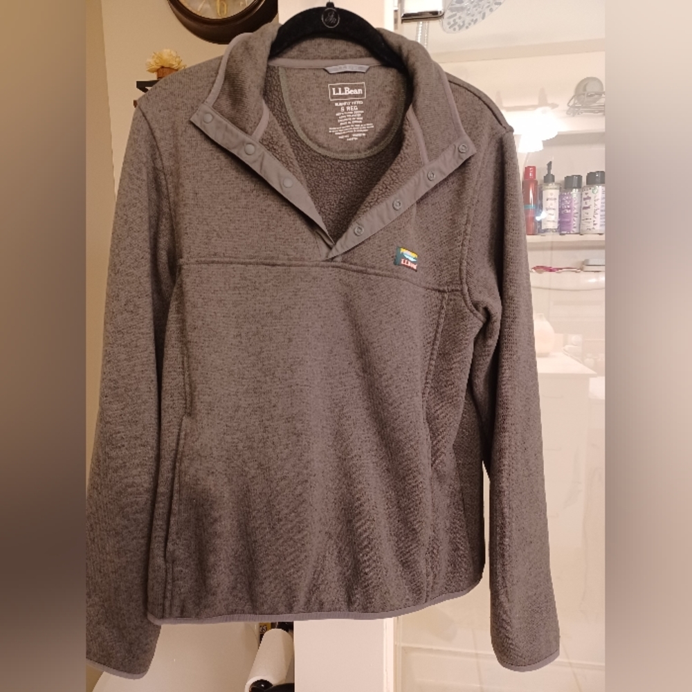 LL Bean sweater, women's small, Regular